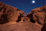 Excursión al cañadón de caracoles en Roca: un rincón prehistórico para disfrutar el fin de semana largo