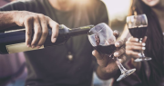 Cuánto vino importaron San Juan y Mendoza en la última década