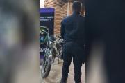 Bº Los Telefónicos: un hombre entregó a la Policía la moto que su hijo había robado