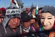 Oposición le dice a Evo que “cavó su tumba” con bloqueos y sostiene que solo le queda huir o entregarse