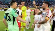 Cruce caliente entre Otamendi y Marchesín: empujón, reclamos y tensión