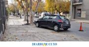 Un automovilista se descompensó, golpeó un poste y murió en el acto