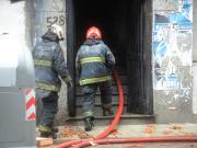 Incendio en un edificio de Monserrat: 40 familias evacuadas y doce dotaciones de bomberos trabajan para controlar las llamas