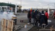 Operarios de planta pesquera bloquearon el acceso al puerto