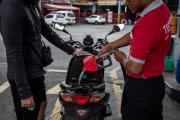 Bolivia tiene la segunda gasolina más barata de Latinoamérica, pero el costo fiscal supera los $us 2.900 millones