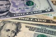 Disminuyen los sueldos en divisas en Venezuela: estudio UCAB