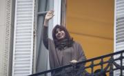 Cristina, presa en su casa: con tobillera y sin pasar por Comodoro Py
