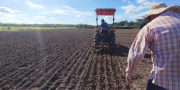Gobierno garantiza al agro 63 millones de litros de combustible para la campaña de invierno