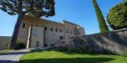 Cancha de pádel y caballos: León XIV reabre Castel Gandolfo, la lujosa residencia de verano de los papas que Francisco nunca quiso usar