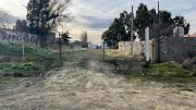 Una empresa petrolera cercó una calle en barrio Industrial