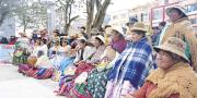 Entregan equipos y maquinaria para unidades productivas en Achacachi