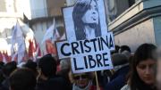 Pocos gremios, muchos “sueltos”: una plaza colmada por Cristina que se entusiasmó con el “vamos a volver”