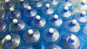 Las dos ideas magnificas para reciclar los bidones plásticos y darles un nuevo uso diferente que seguro no conocías