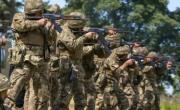 Llamativo anuncio en Bahía Blanca ofrece trabajo en el Ejército de Ucrania