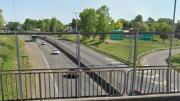 Policías evitaron que un joven se arrojara desde un puente