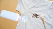 Por qué hay que frotar talco en las manchas de ropa y para que sirve