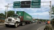 Intercambio comercial entre Venezuela y Colombia se detiene por daños en las vías