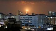 Israel ataca por la madrugada a Irán, a la vez que enciende las sirenas de alarma en su territorio