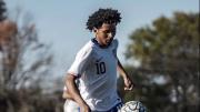 Indignación total: deportación de joven promesa del fútbol provoca furiosa reacción de sus maestros