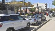 Movilidad Urbana ultima un plan para organizar filas en surtidores