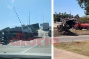 Se quedó sin frenos y para evitar una tragedia cruzó el camión sobre Av. Alsina