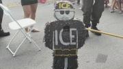Dulcería en Chicago ofrece piñatas del ICE: son virales en redes sociales