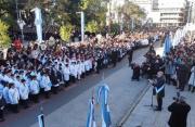 Día de la Bandera: compromiso patrio en la plaza Independencia