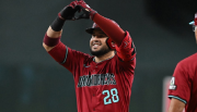 (VIDEO) Eugenio Suárez se convierte en el tercer venezolano en lograr los 300 jonrones en las Grandes Ligas