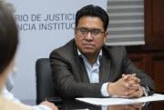 Exministro César Siles ya comparece en su audiencia de medidas cautelares