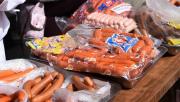 Autoridades establecen plan de control para evitar salchichas de contrabando en Tarija