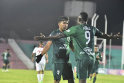 Con un triplete, Barbery rescata a Real Tomayapo en el IV Centenario