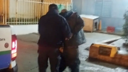 Robó una mochila, pero lo atraparon familiares de la víctima