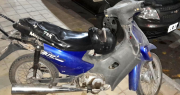 Policía encontró una moto en la calle, sin seguridad, con casco y nadie reclamó por ella