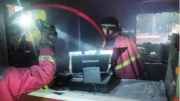 En video: controlan incendio en local de comida rápida en Chacaíto este 22 de junio