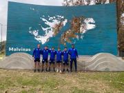 Un grupo de jugadores de Atlético Tucumán visitó el Monumento de las Islas Malvinas en Puerto Madero