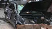 Un auto se incrustó en una casa y dejó sin luz a varias cuadras a la redonda