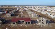 Dos dormitorios, casi 60m2 y todos los servicios: así son las viviendas sociales que sorteará la Provincia
