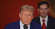 Trump insta a mantener “bajos los precios del petróleo” y no caer en “manos del enemigo”