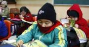 ¿Por qué es recomendable que los escolares reciban los rayos del sol en invierno?