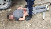 Vecinos reducen a ladrón tras intentar huir en camioneta