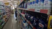 Se registró una nueva caída en el consumo masivo