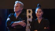 Martin Kove es expulsado de una convención por morder a una compañera de “Cobra Kai”: Solo intentaba ser gracioso