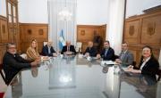 Ir por otro mandato: el Gobierno tira a correr la idea