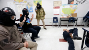 Alerta máxima en Texas: fuerzas del orden activan plan de defensa civil ante amenaza de tiradores