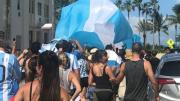 La grieta llegó al consumo: un sector viaja al exterior y el otro no llega a fin de mes