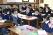 Crisis expulsa a más de 35 mil estudiantes del sistema escolar, maestros urbanos en alerta
