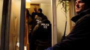 Amenazan a inquilinos con el ICE en Los Ángeles: los desalojaron a la fuerza con sus niños