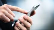 Qué significa desbloquear el celular todo el tiempo, según la psicología