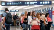 Turismo: más argentinos viajan al exterior y llegan menos extranjeros al país