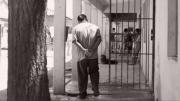 Violación, abuso sexual y tráfico de drogas: los crímenes más recurrentes en adultos mayores privados de libertad